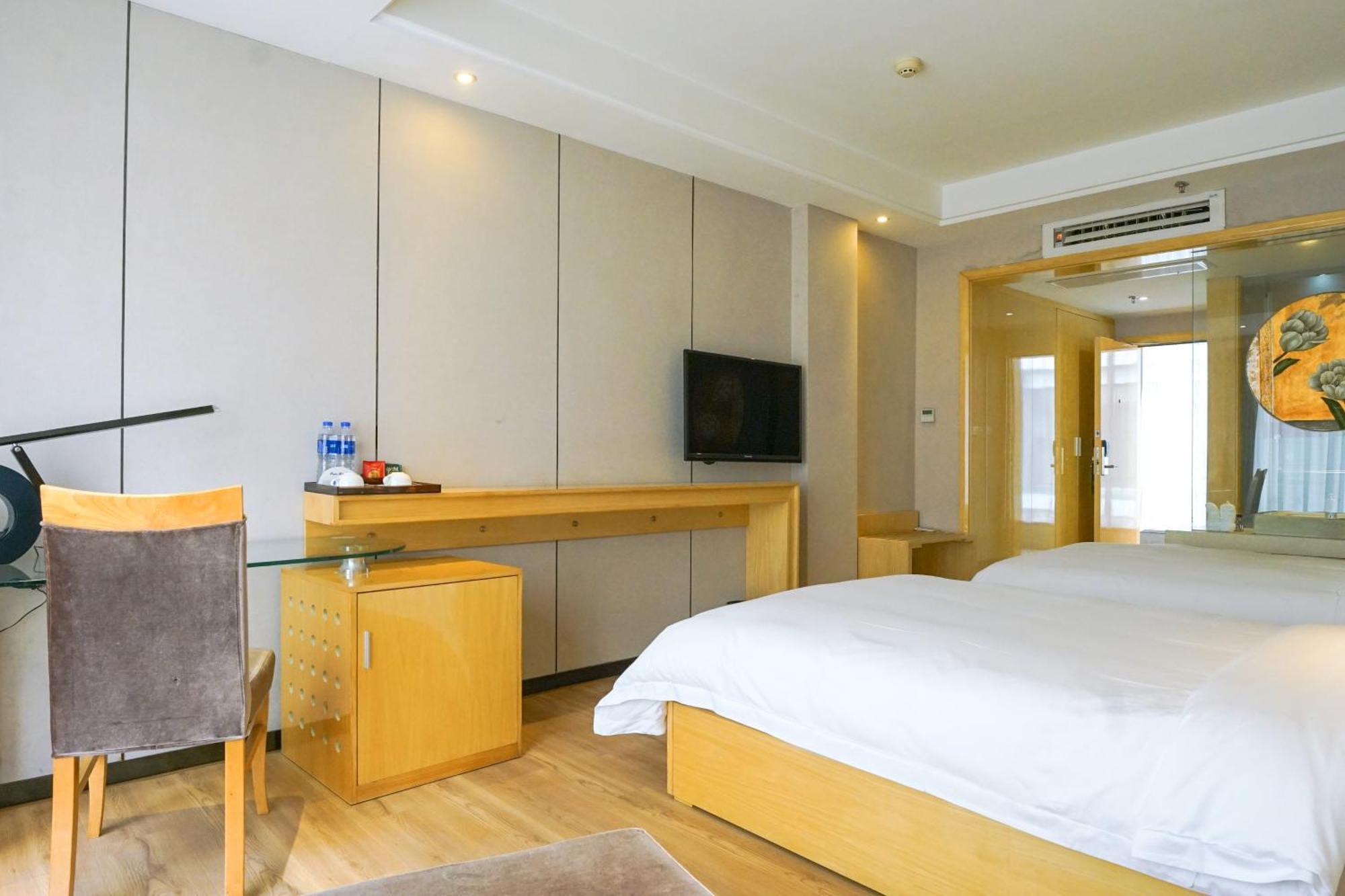 โรงแรม Paco Ouzhuang Metro Guangzhou-free Shuttle To Fair 4*