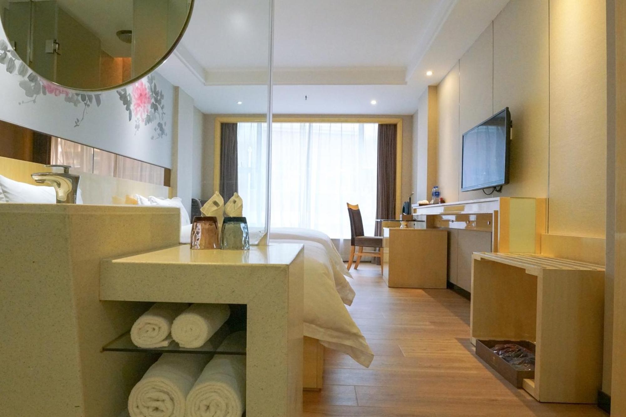โรงแรม Paco Ouzhuang Metro Guangzhou-free Shuttle To Fair 4*